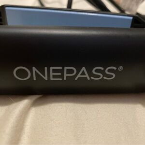 Bio ionic one pass ceramic flat iron